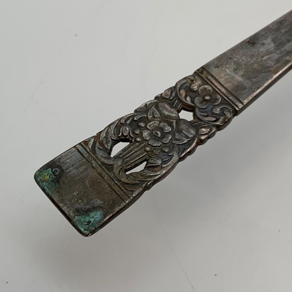 Vintage Community Plate Silver Plated Floral 11" Server - Picture 9 of 10